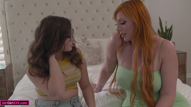 FamilyXXX: Curvy Stepmom Lauren Phillips Gets Leana Lovings to Open up