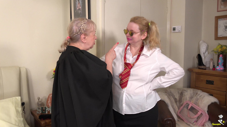 Dirty Doctors Clips - Mature British Lesbians: Io sono io che mi chiama la preside