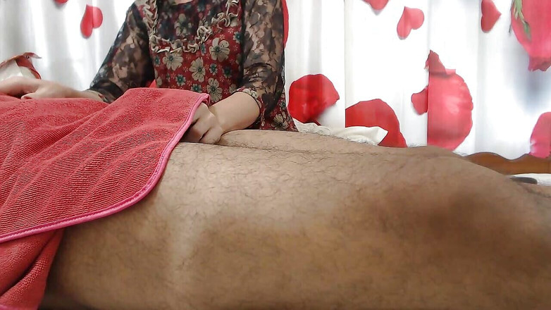 Bolly Karma: Footjob Bolly Karma 240, menjilat pantat, kelipan pepek