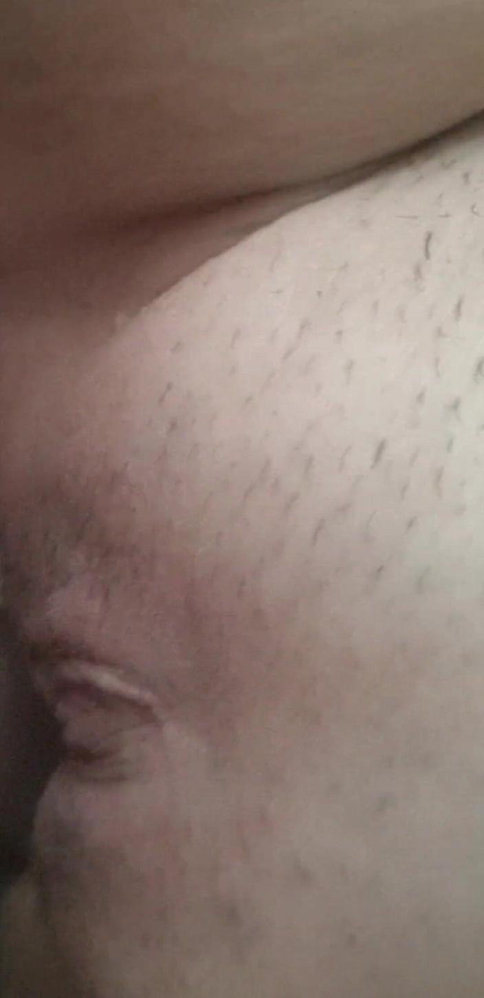 Realamateurs: La polla entra completamente en el coño. Follando caliente