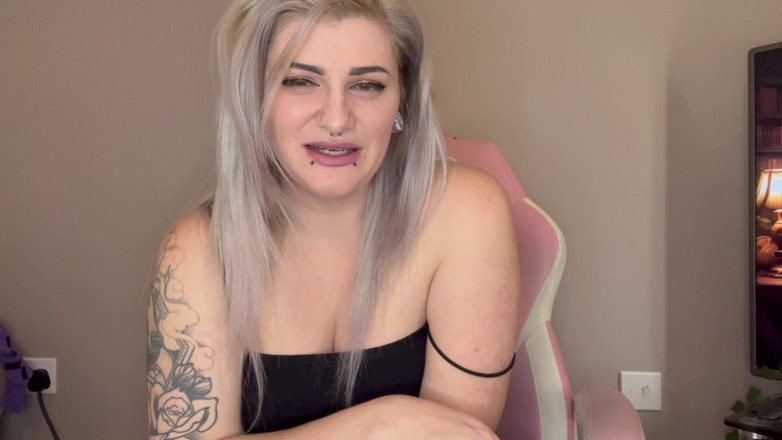 EeveeXo: Cheating Girlfriend Makes You Eat a Guys Cum
