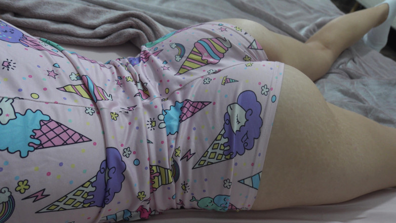 AmayaMori: 我操了我的印度妻子，因为她有一个巨大的屁股，我的鸡巴想要这样，所以我射在她的阴户和亲吻