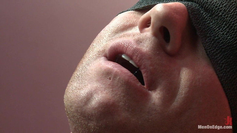 Men on Edge: Porno superster Christopher Daniels - gebonden, aangeraakt en scherp