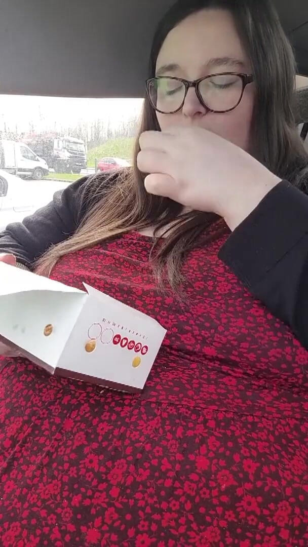 SSBBWLadyBrads: Last piece of Burger King