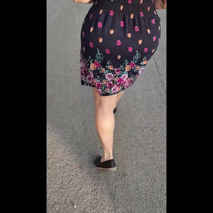 LicenciadaAnn: I Meet a Mature Woman in a Miniskirt on the...