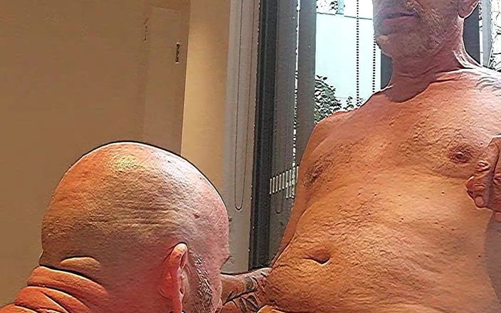 Twoblokes: Bruce dává Jackovi milujícího ptáka, sání a šukání