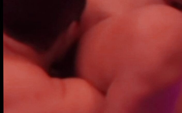 Casada Liberada griffin: Am dus-o pe eleva mea să sugă pizda soției mele și...