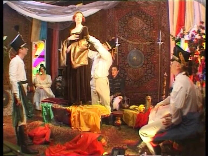 Wonderful Hot World X: Orgie sălbatică sexy pentru curve sexy în călduri