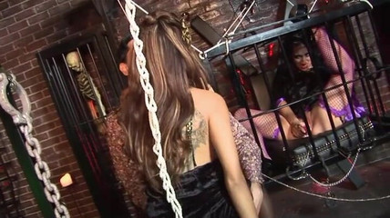 Darkko: 淫荡荡妇在三人行中被狠操