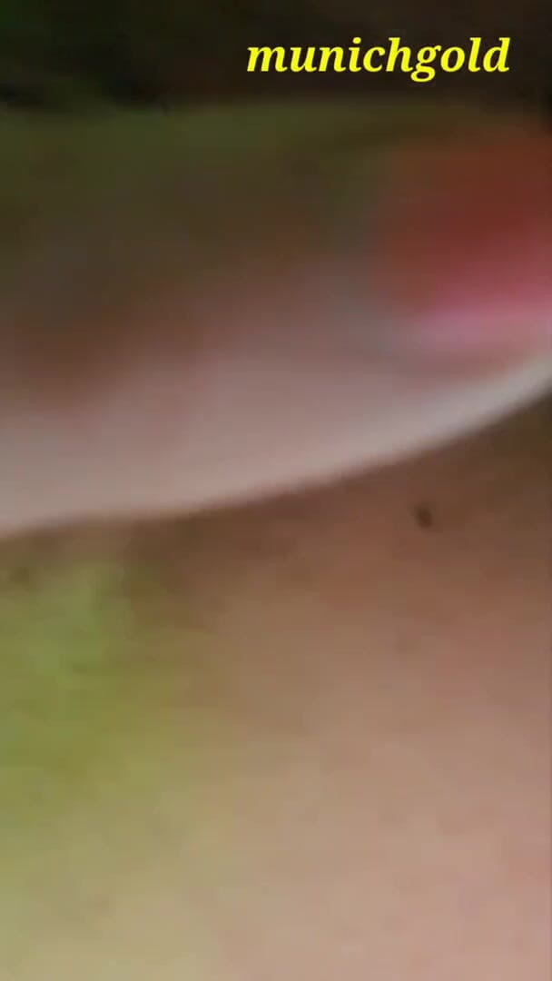 Munichgold: My first pee video outdoor