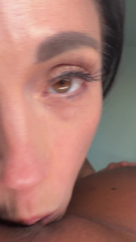 Cj hat einen Muskeltraum mit Vanessa Arizona und Lora Cross