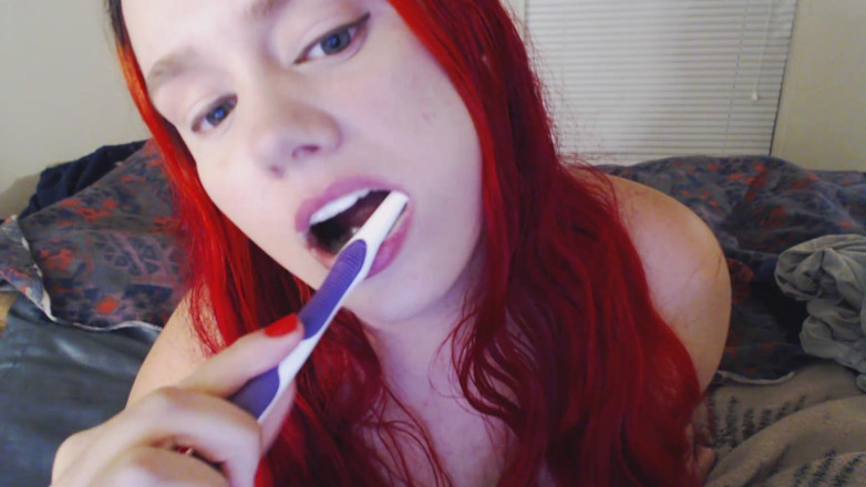 Scarlet Vixen: Brushing My Teeth