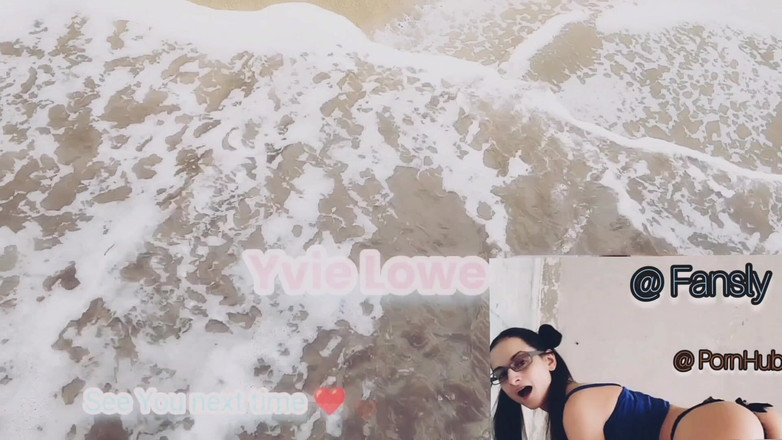 Yvie Lowe: Yvie Lowe - halloweenská balónková párty