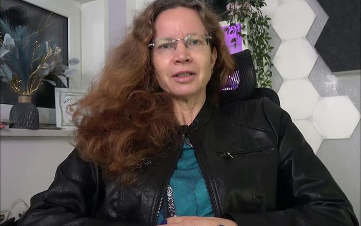 Annika Rose: Te domină!