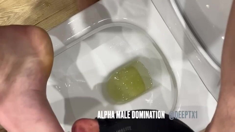 Deeptx1: Alpha Male địt vào cổ họng của tôi và đi tiểu trên...