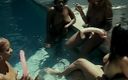 Real Swingers: Petrecere grozavă la piscină cu gagici negre excitate