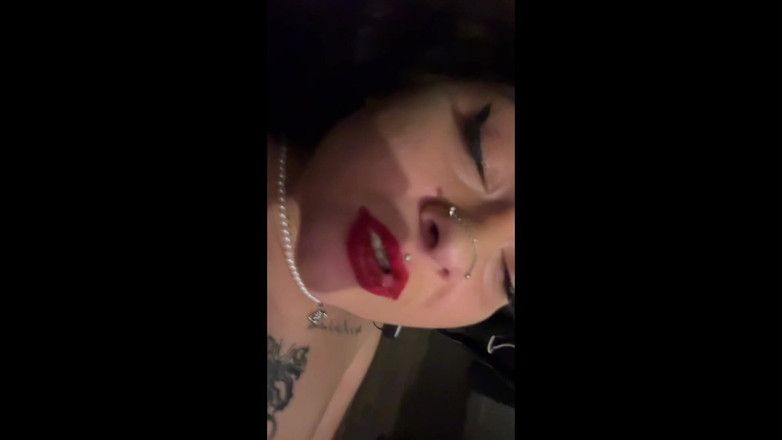 chanelle: Squirt Solo