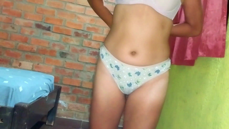 Dulce_Lou: 旦那が留守の時に隣人が来てコンドームなしでファックしてくる