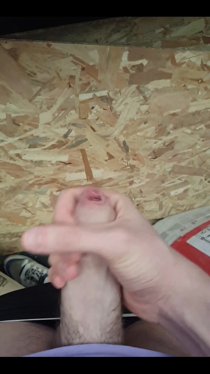 Hardim: I Jerked off on the Construction Site Where I Work!