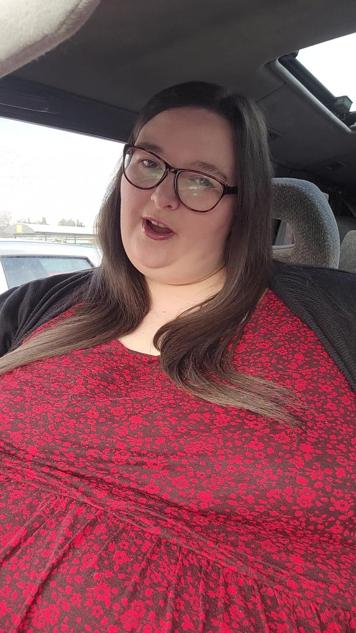 SSBBWLadyBrads: Let's chat