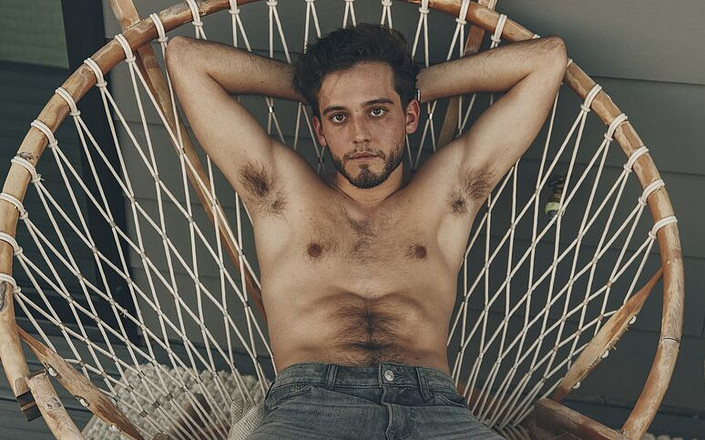 Blake Wilder: Büyük yarakla mastürbasyon yapıyor