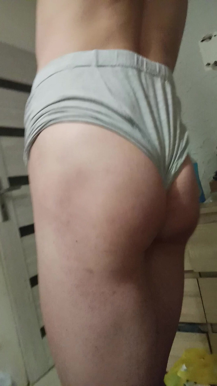 Klaudiusz: 嫌いな人の最初のストローク