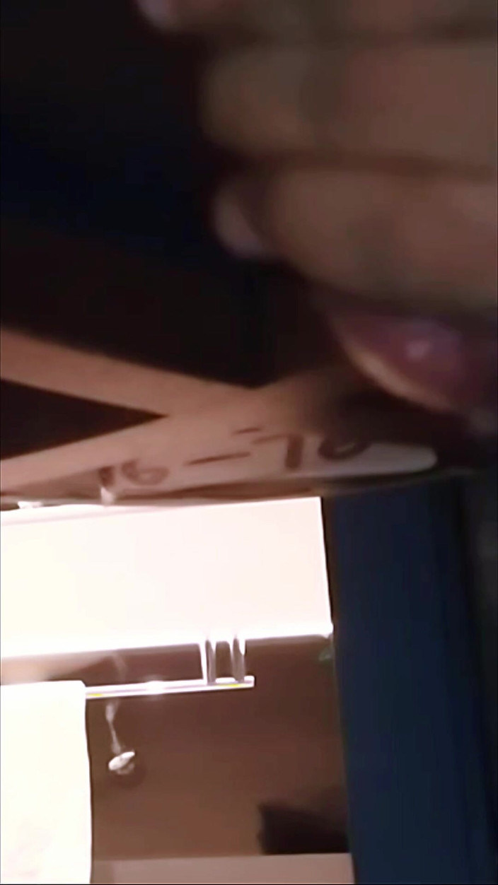 Naughty Cock: とてもいたずら好きな大きなペニスの男がオナニーする面Aと面B。