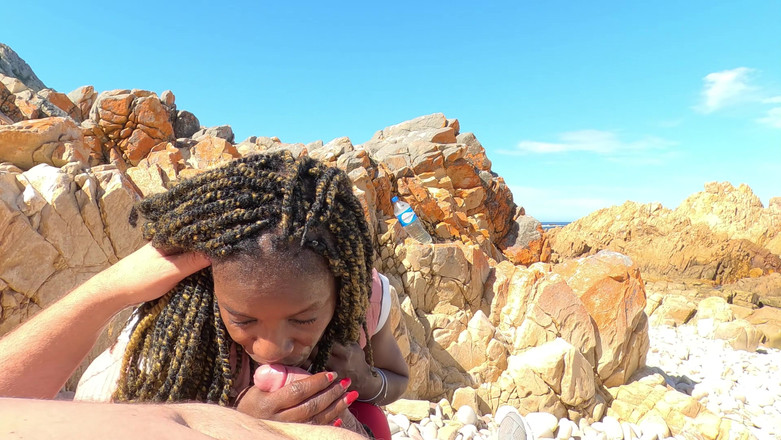 Black Swan: Lízám všechny sperma z Sugardaddies ptáka na tajné pláži po...