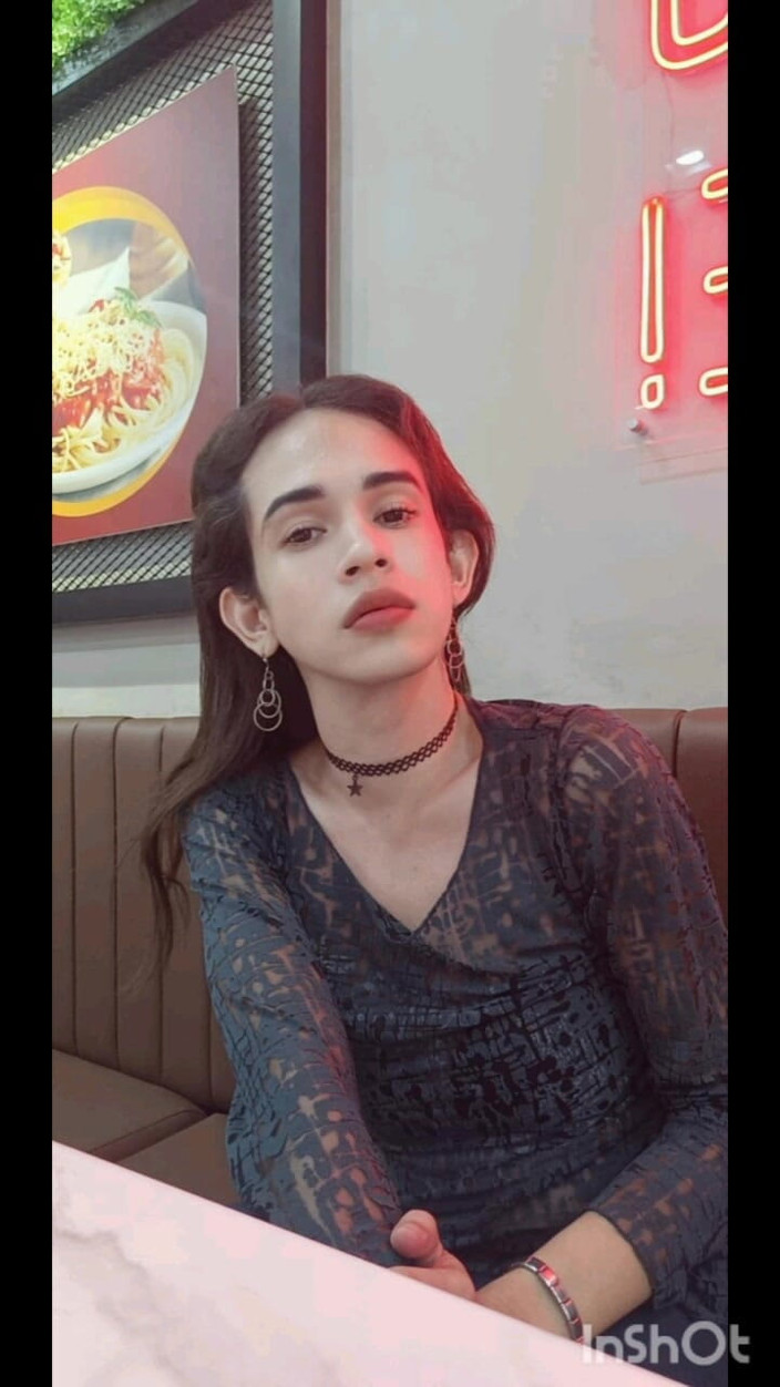 Ivykinky69: Збуджена повія і дрочка руками