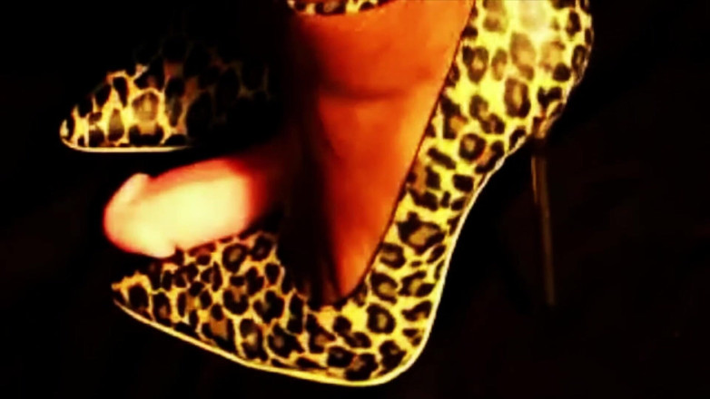 The Goddess Simone: Piétiner des talons hauts sph