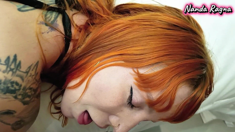 nandaragna: 나는 그의 얼굴 위에 앉아 흥분으로 젖었고, 그가 나를 박아주길 바랐다