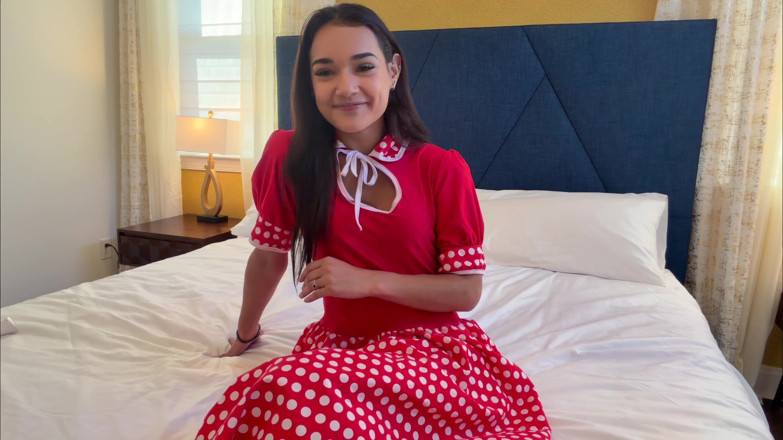 Kink in Time: Zara's Sultry '50s Jerk off Instruction POV Temptation Awaits!