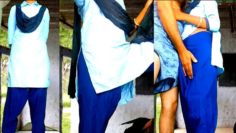 Rakul008: Calda ragazza del college cerca di fare sesso in classe...