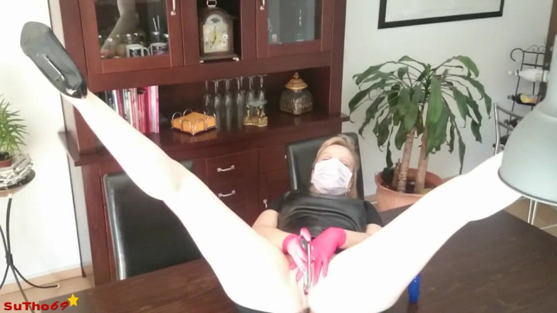 Sutho69: The doctor is masturbating