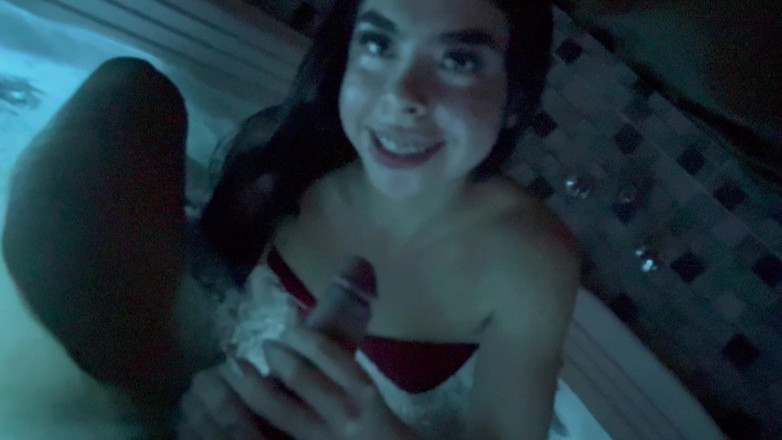 Teen amateur Latinas: Sex in the Jacuzzi -part 1