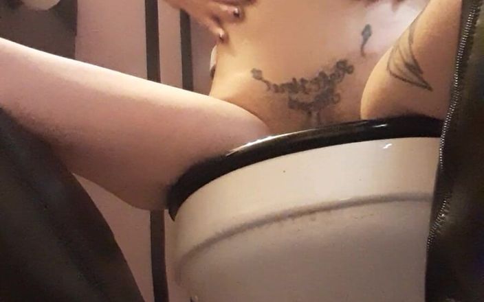 PandoraSG: Pms tummy cọ xát trên nhà vệ sinh hướng dẫn