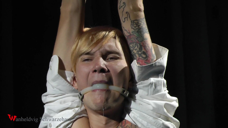 Wanheldvig: 묶인 후 간지럽히는 니키