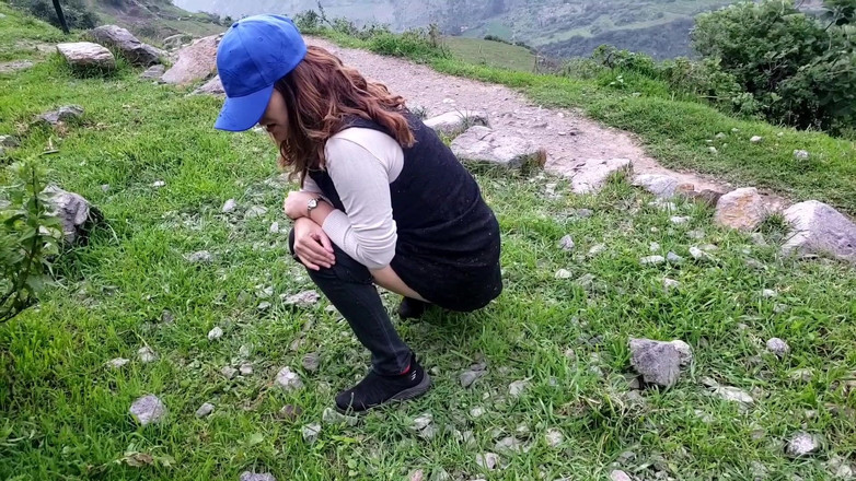 Agnes Swallow: Kencing di gunung