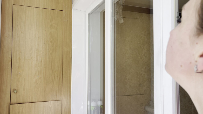 Hottie goddess: Precision sputare saliva smacks &amp; Mucus Trails