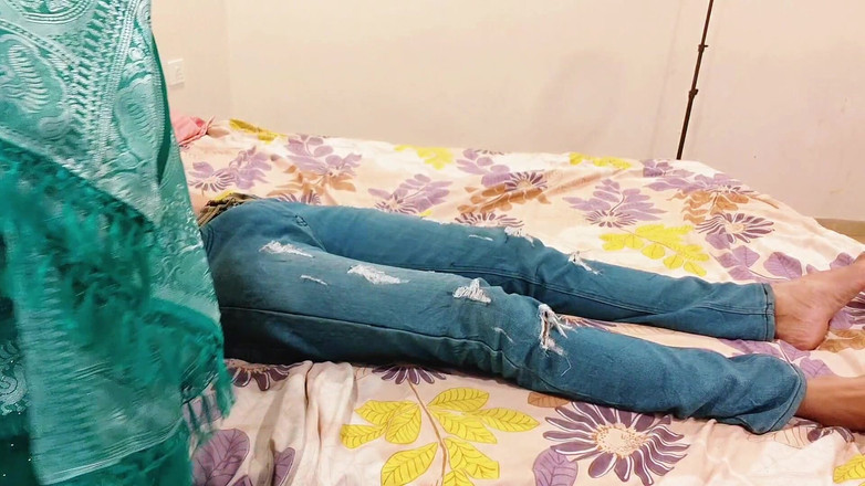 Silver_Worm: Aku lagi asik sama pembantuku hari ini