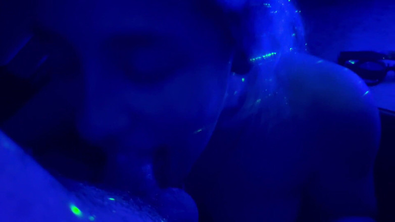 Raxxxbit: Kelab malam muka