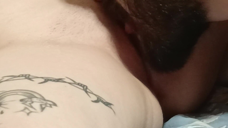 Deylamoons: Bearded Man Gently Licks Pussy to Orgasm
