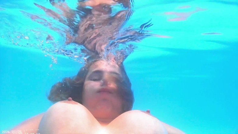 Sexy_Emeli: Breath Holding Underwater in Pool