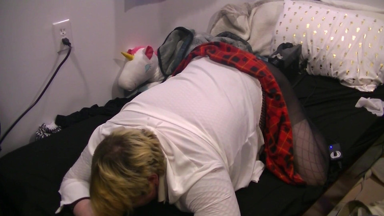 Roxxie rae page: 女大学生活塞行动