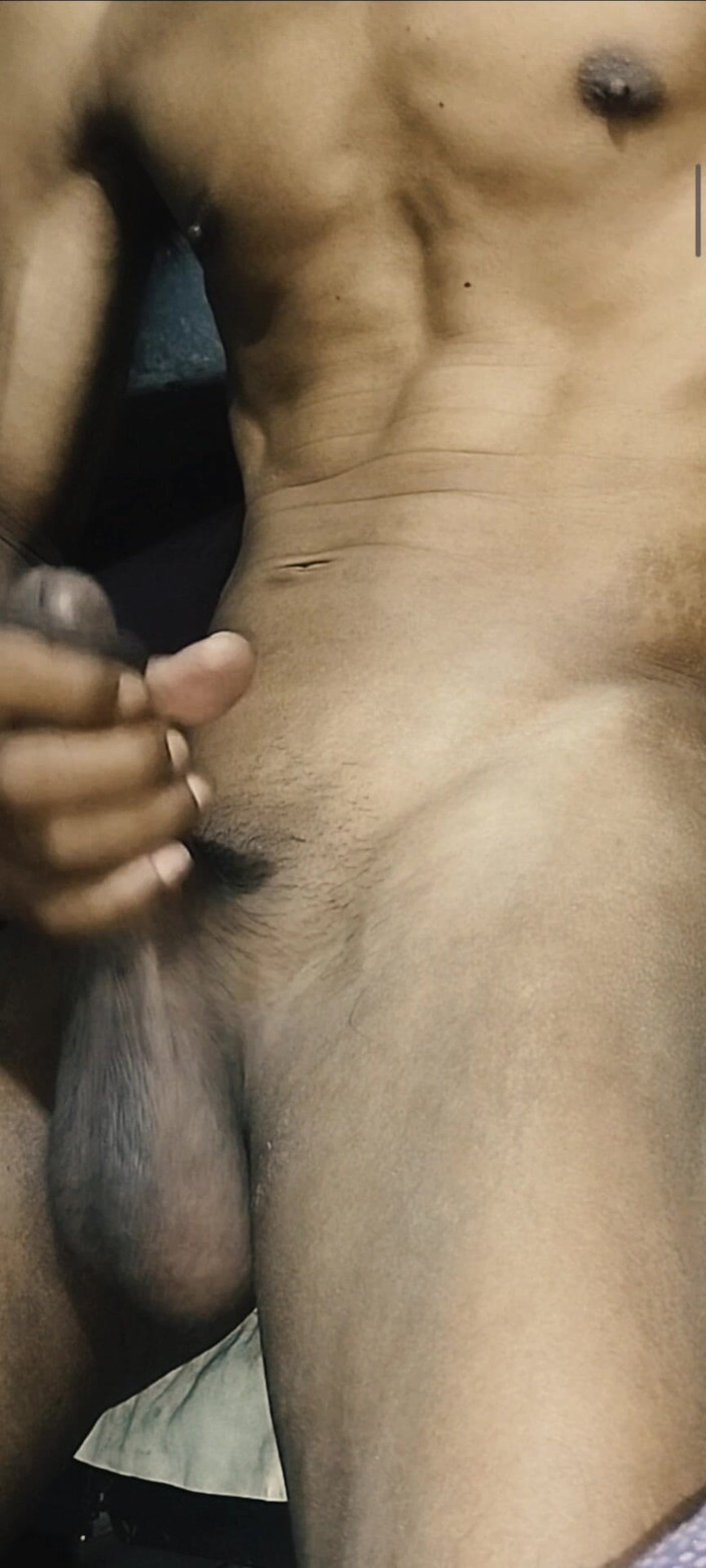 air aice: Ještě jsem vzhůru masturbuje