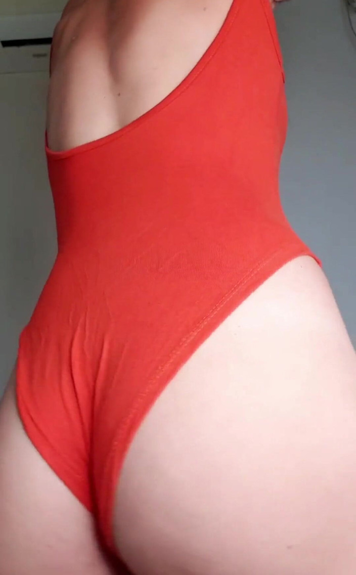 MissAnja_FH: Hai să sărbătorim curul miercuri ️