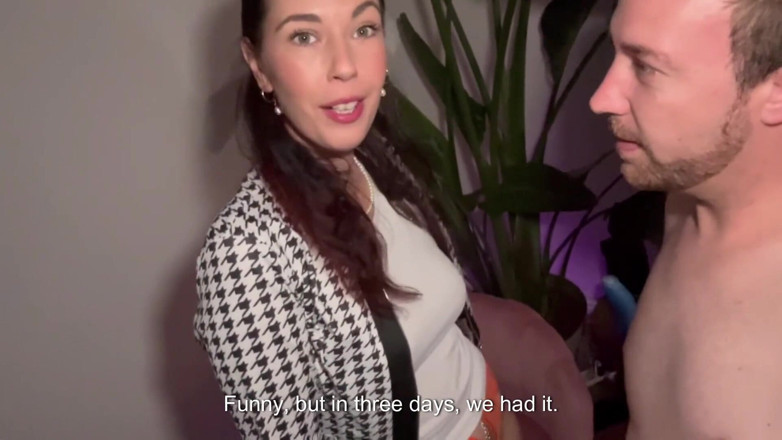 Queen Coquette: Franțuzoaică futută în cur cu vibratorul legat îi răspund la întrebări, apoi îi fut...