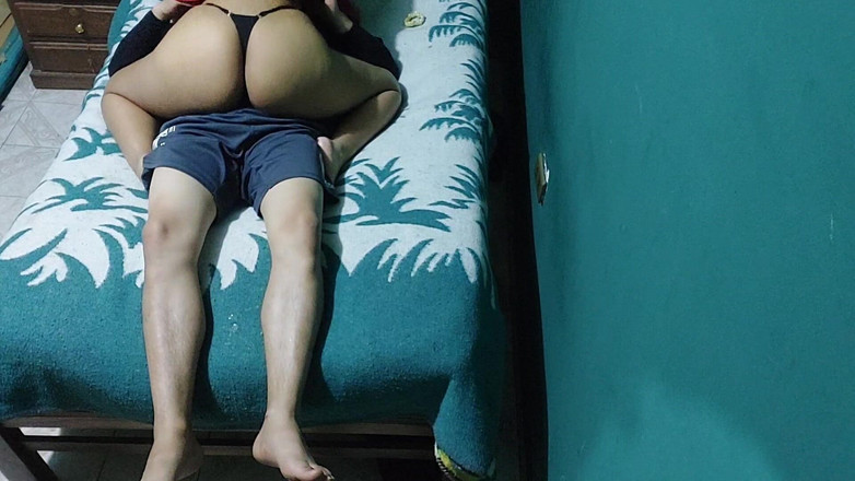 Josyandhot: Indické porno s hindským zvukem Sdílení postele s indickým bhabhi