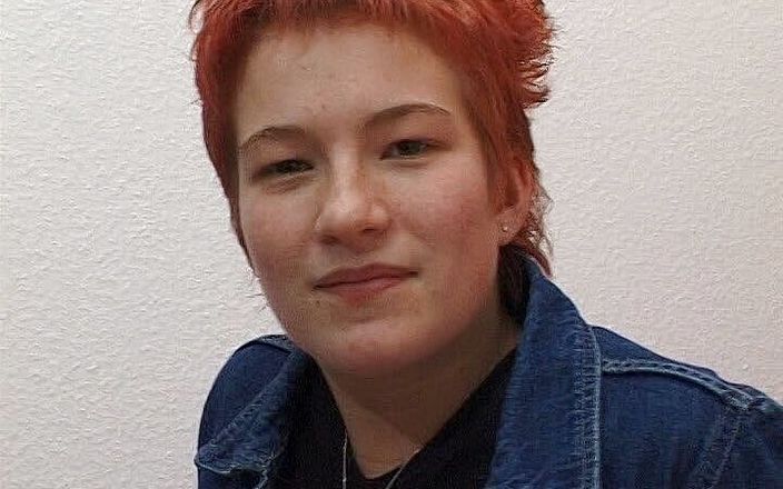 German Classic Porn videos: छोटे बालों वाली लाल बालों वाली अपनी पहली कास्टिंग कर रही है