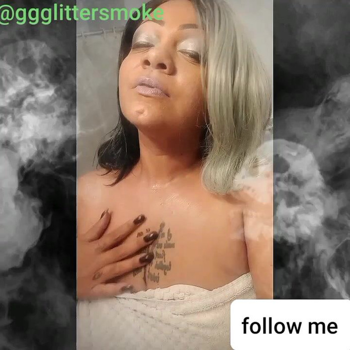 Glitters smoke haus: Incredibile!